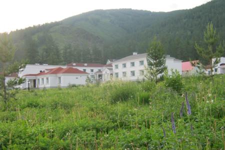 在坟地上建房子可以吗?看高人如何化解?