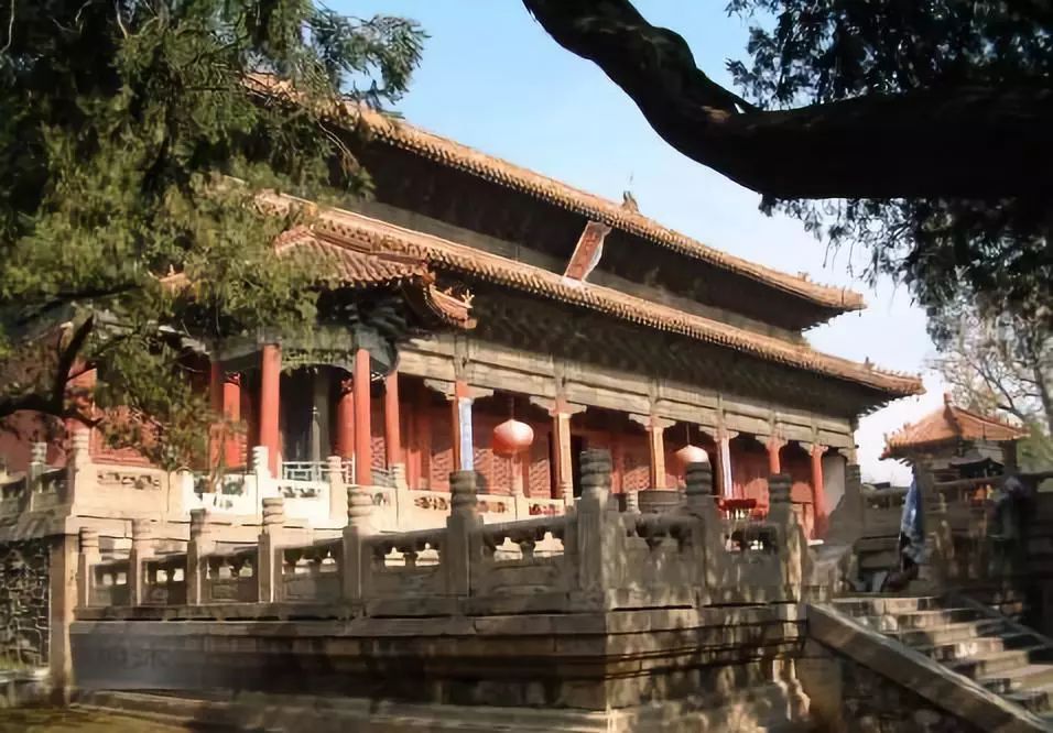 设计丨中国古建之美:门、门墩、门环、门钉、斗拱、飞檐、屋顶、马头墙
