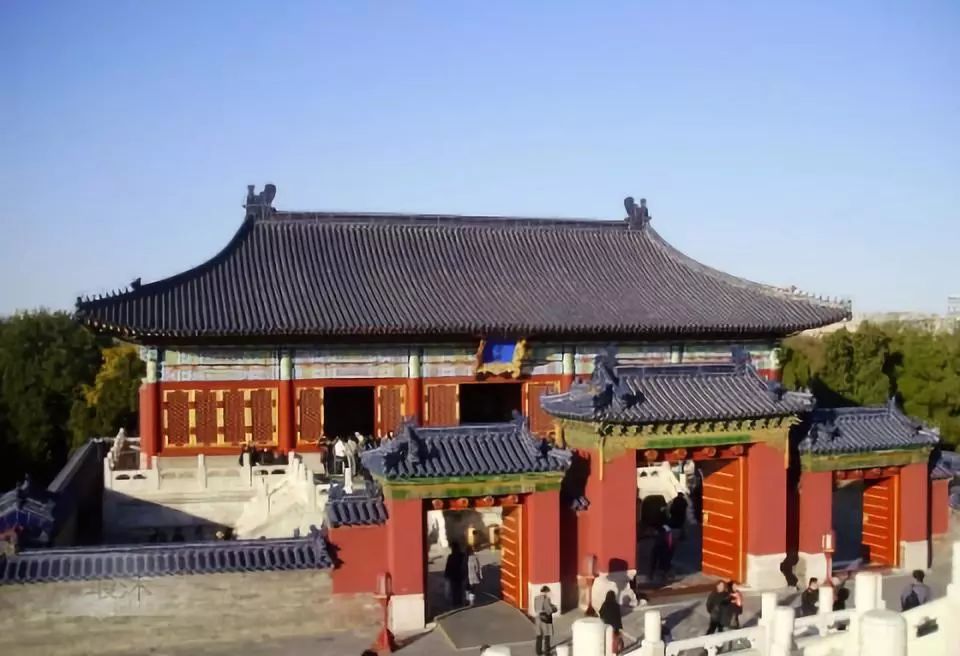 设计丨中国古建之美:门、门墩、门环、门钉、斗拱、飞檐、屋顶、马头墙